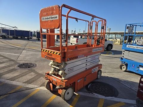 2018 SNORKEL S3226E Scissor Lift 24-26' Electric 30-36" Wide