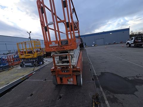 2018 SNORKEL S3226E Scissor Lift 24-26' Electric 30-36" Wide