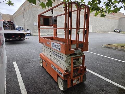 2018 SNORKEL S3226E Scissor Lift 24-26' Electric 30-36" Wide