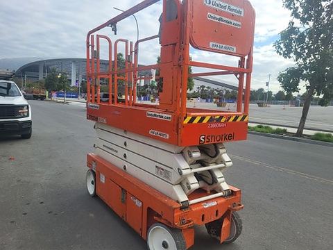 2018 SNORKEL S3226E Scissor Lift 24-26' Electric 30-36" Wide