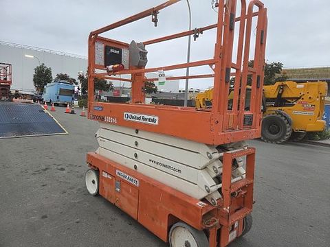 2018 SNORKEL S3226E Scissor Lift 24-26' Electric 30-36" Wide