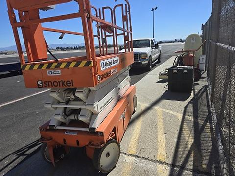 2018 SNORKEL S3226E Scissor Lift 24-26' Electric 30-36" Wide