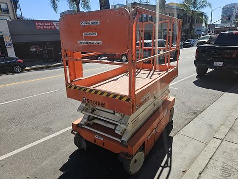 2018 SNORKEL S4726E Scissor Lift 24-26' Electric 46-68" Wide