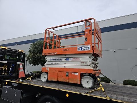 2018 SNORKEL S4726E Scissor Lift 24-26' Electric 46-68" Wide