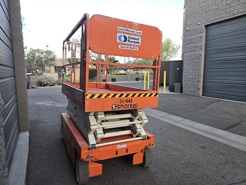 2018 SNORKEL S4726E Scissor Lift 24-26' Electric 46-68" Wide
