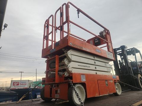 2018 SNORKEL S4726E Scissor Lift 24-26' Electric 46-68" Wide
