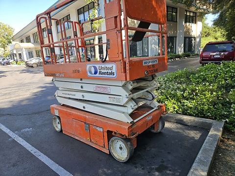 2018 SNORKEL S4726E Scissor Lift 24-26' Electric 46-68" Wide