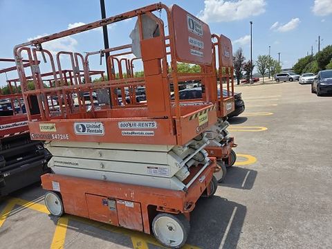 2018 SNORKEL S4726E Scissor Lift 24-26' Electric 46-68" Wide