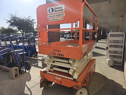 2018 SNORKEL S4726E Scissor Lift 24-26' Electric 46-68" Wide