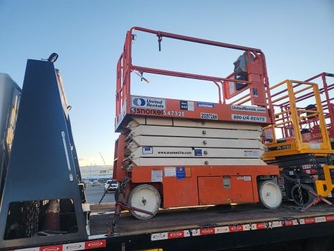 2018 SNORKEL S4732E Scissor Lift 30-35' Electric 46-48" Wide