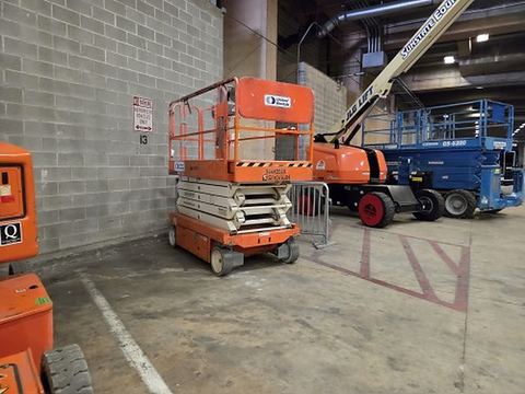 2018 SNORKEL S4732E Scissor Lift 30-35' Electric 46-48" Wide