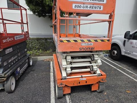 2018 SNORKEL S4732E Scissor Lift 30-35' Electric 46-48" Wide