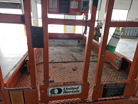 2018 SNORKEL S4732E Scissor Lift 30-35' Electric 46-48" Wide
