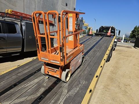 2018 SNORKEL TM12E Vertical Lift 12' Elec Self Propelled