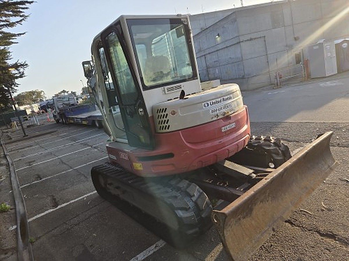 TAKEUCHI TB280FR photo 3