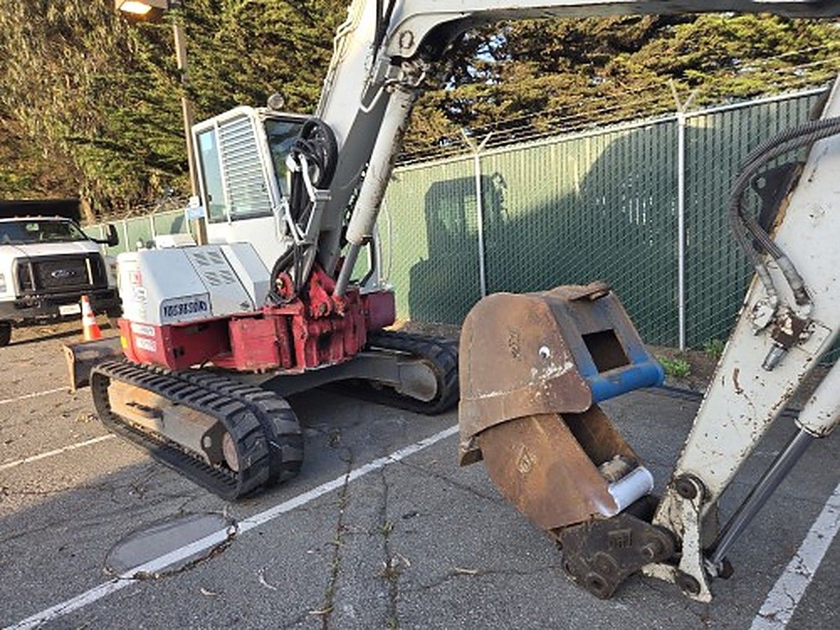TAKEUCHI TB280FR photo 4