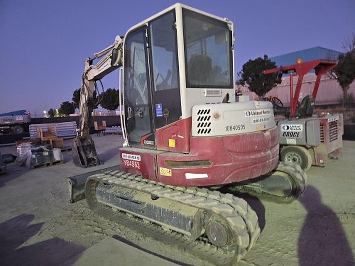 TAKEUCHI TB280FR photo 10