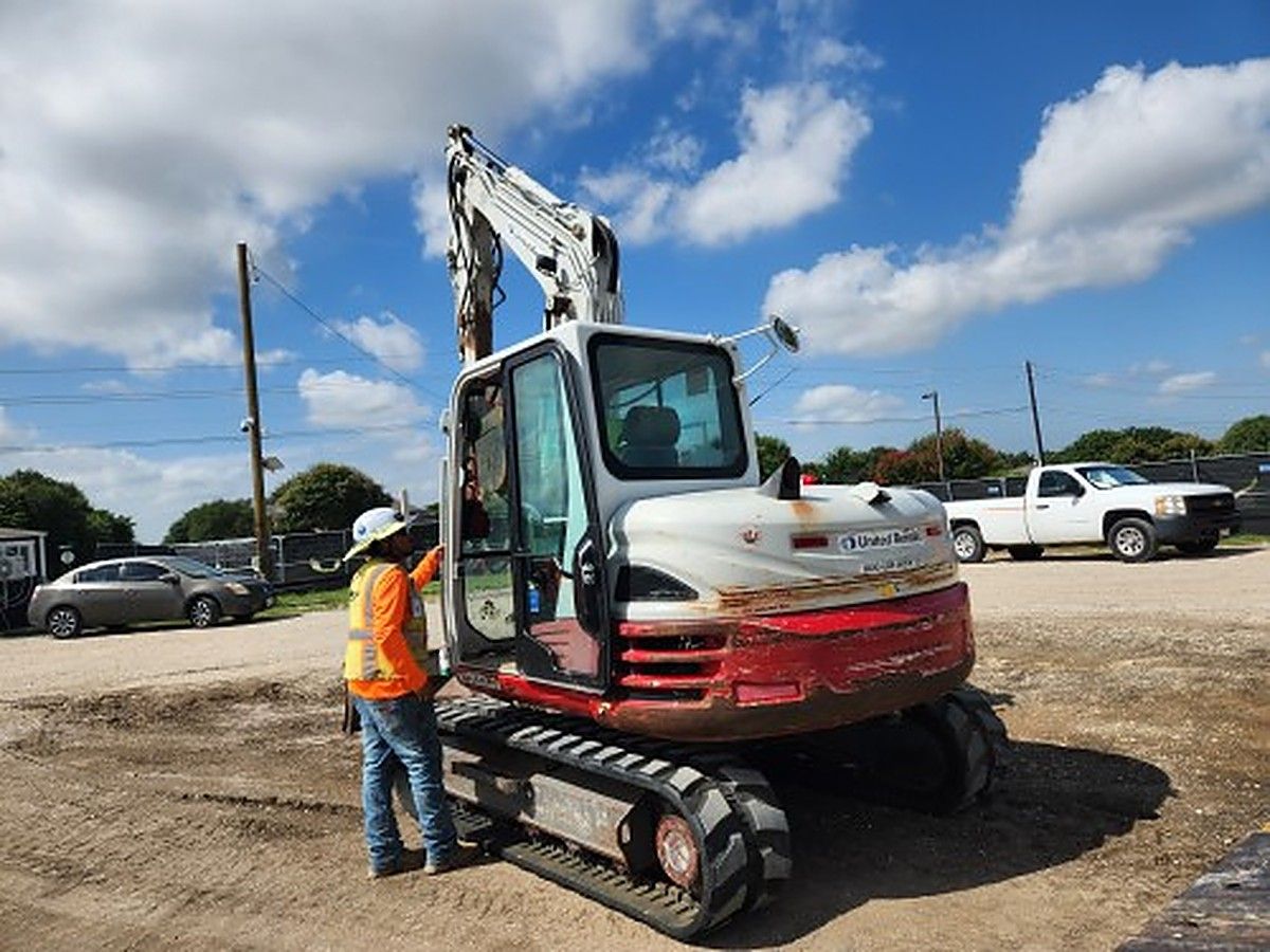 TAKEUCHI TB290C photo 2