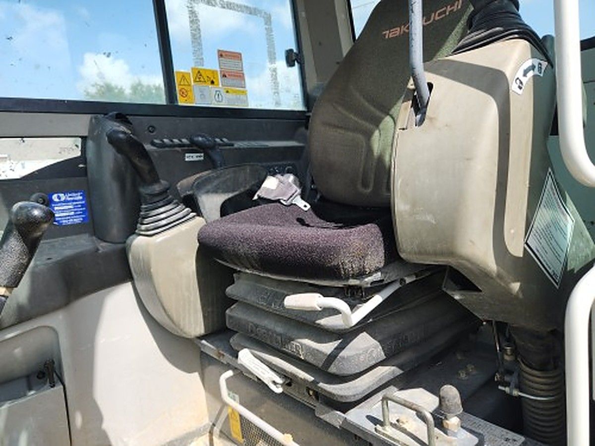TAKEUCHI TB290C photo 3
