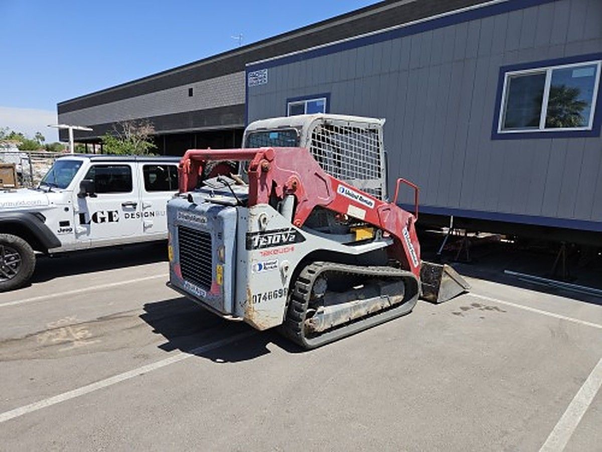 TAKEUCHI TL10V2-R photo 5