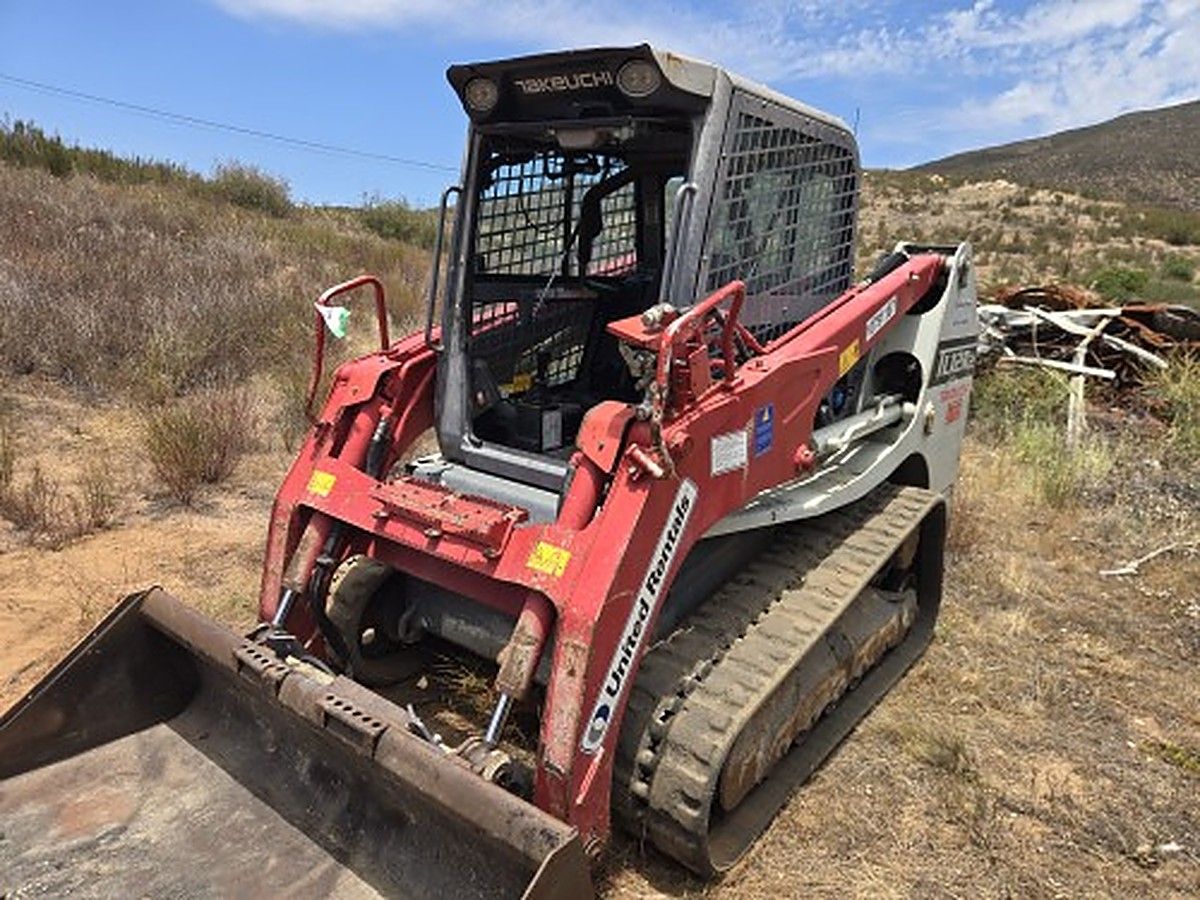 TAKEUCHI TL12R2-CR photo 2