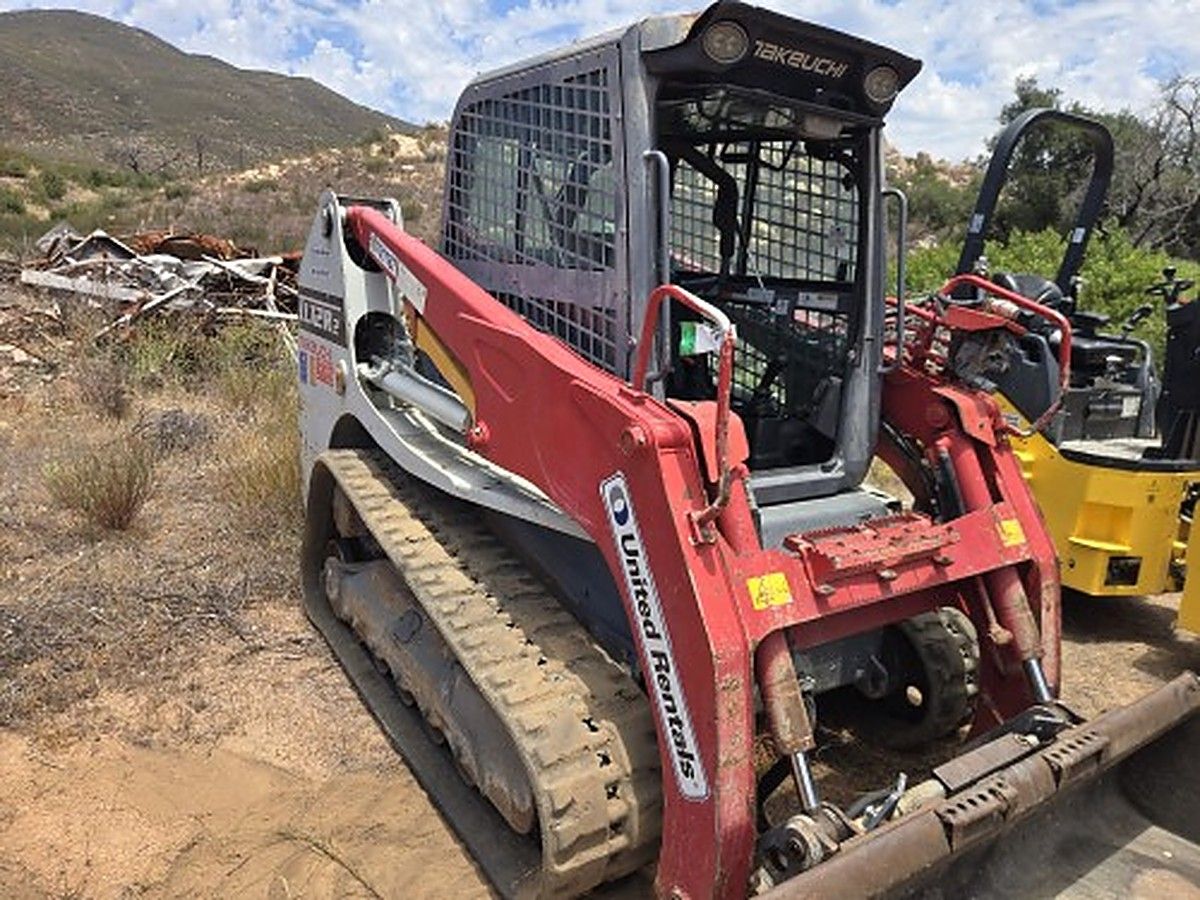 TAKEUCHI TL12R2-CR photo 4
