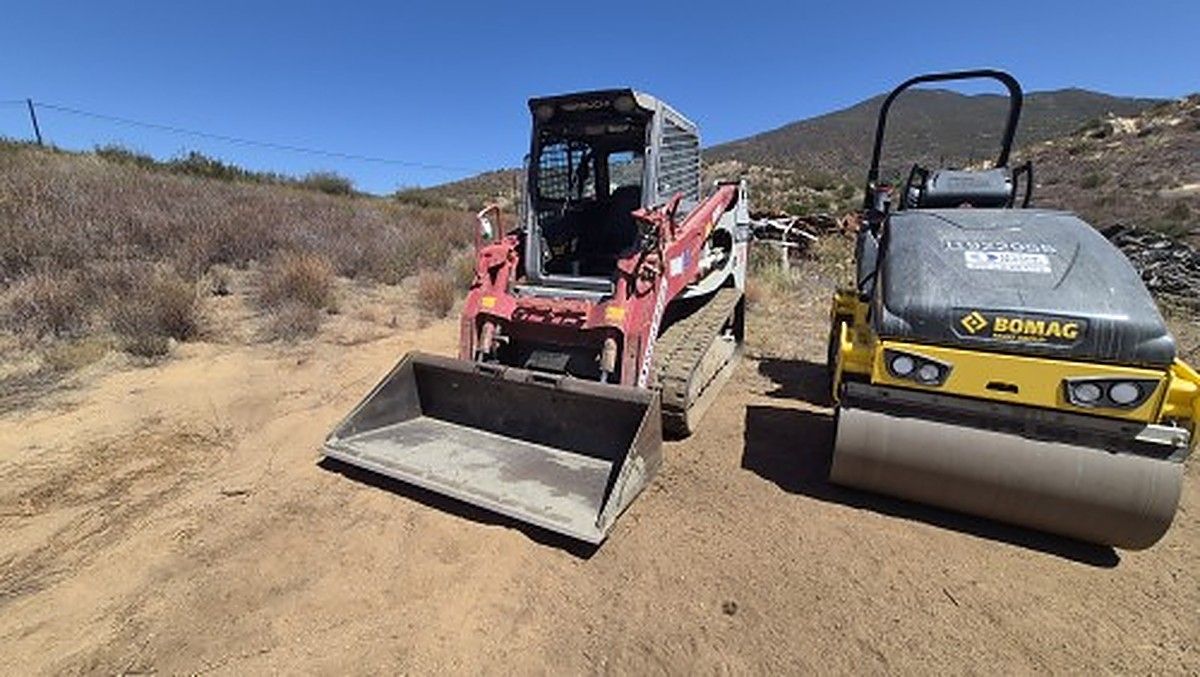 TAKEUCHI TL12R2-CR photo 9