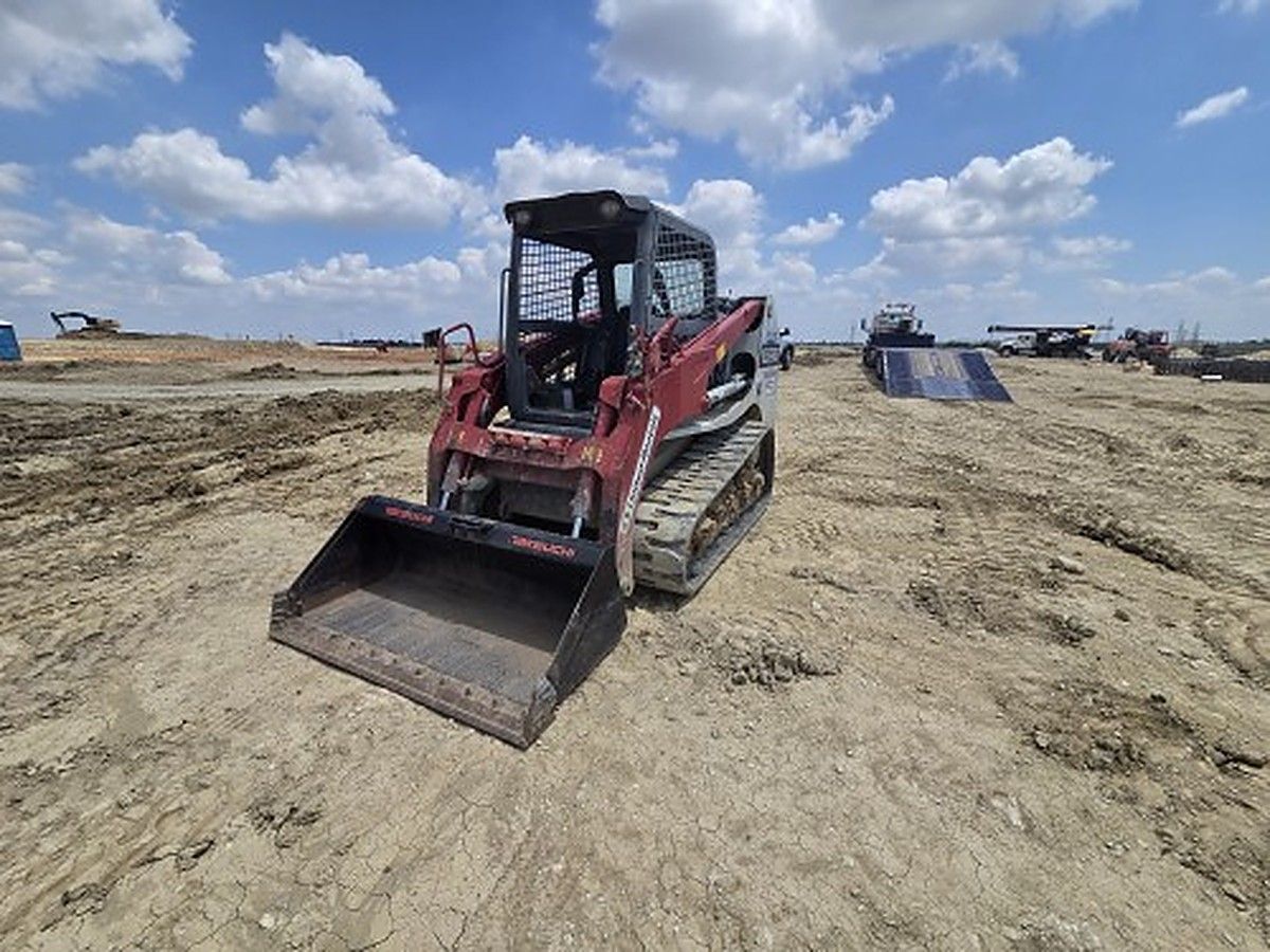 TAKEUCHI TL12R2-R photo 6