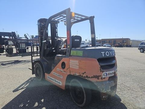 2018 TOYOTA 8FD35U Forklift Whse 8000# Diesel