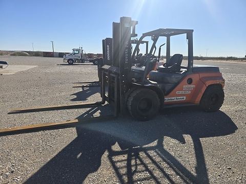 2018 TOYOTA 8FD70U Forklift Whse 15000-16999#