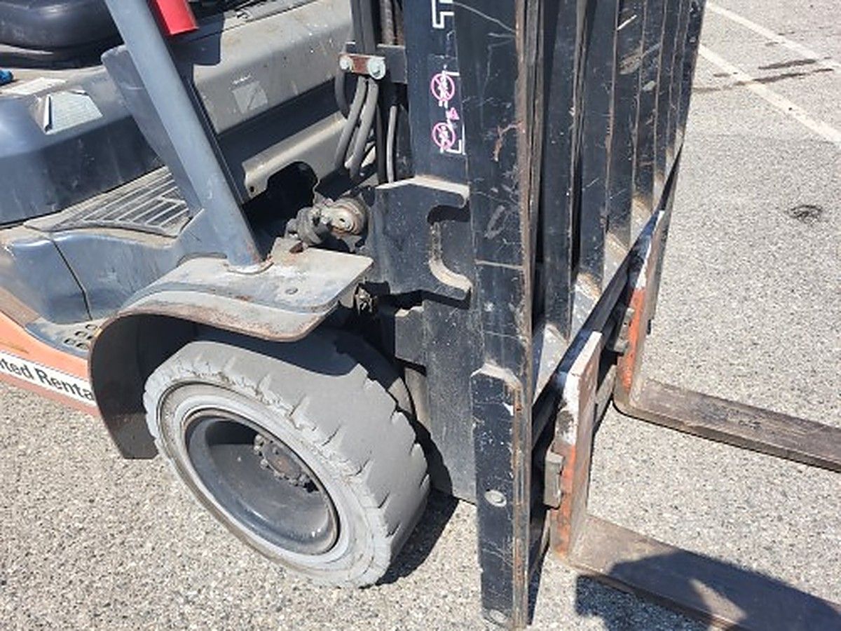 TOYOTA 8FDU25 photo 8