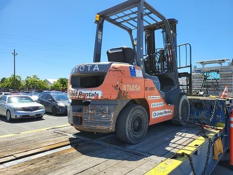 2018 TOYOTA 8FDU30 Forklift Whse 6000# Diesel