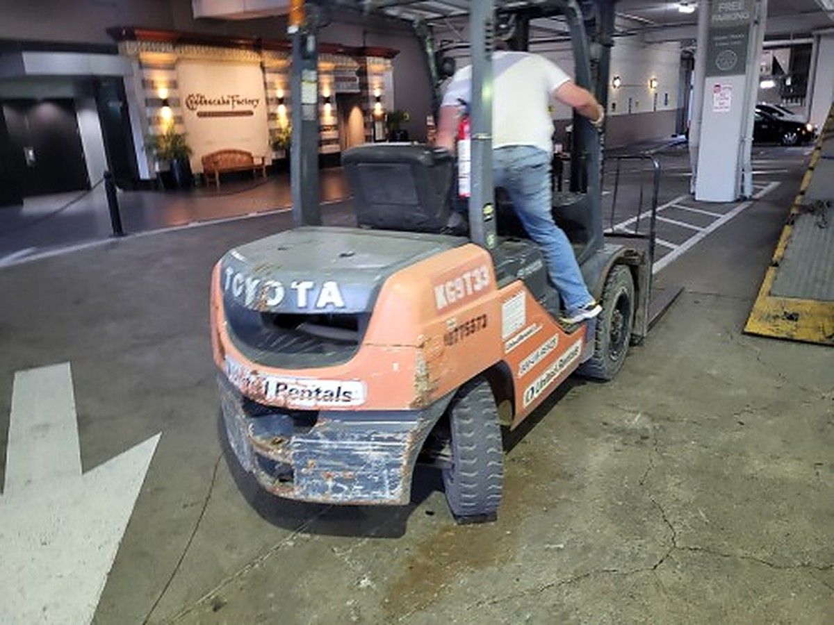 TOYOTA 8FDU30 photo 10