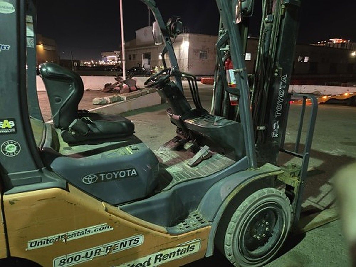 TOYOTA 8FDU30 photo 7
