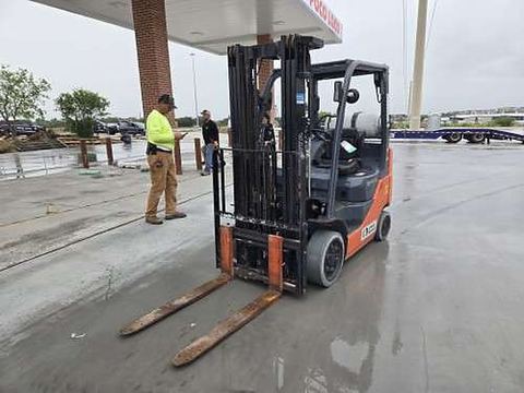 2018 TOYOTA 8FGCU25 Forklift Whse 4000# Pneumatic Gas/Lp