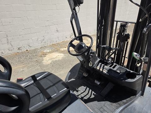 2018 TOYOTA 8FGU25 Forklift Whse 5000# Gas/Lp