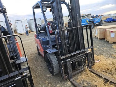 2018 TOYOTA 8FGU25 Forklift Whse 5000# Gas/Lp