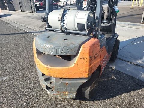 2018 TOYOTA 8FGU25 Forklift Whse 5000# Gas/Lp