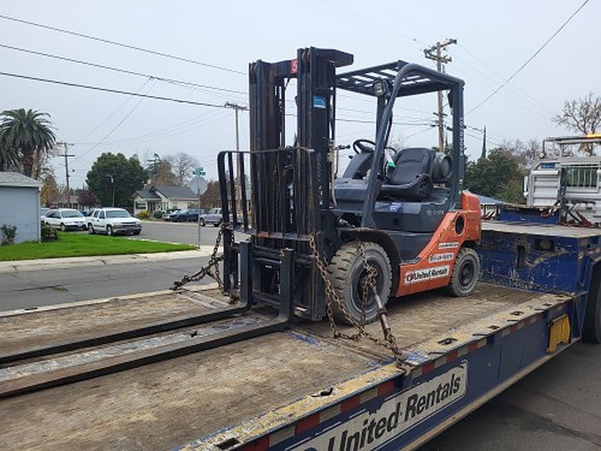 TOYOTA 8FGU25 photo 2