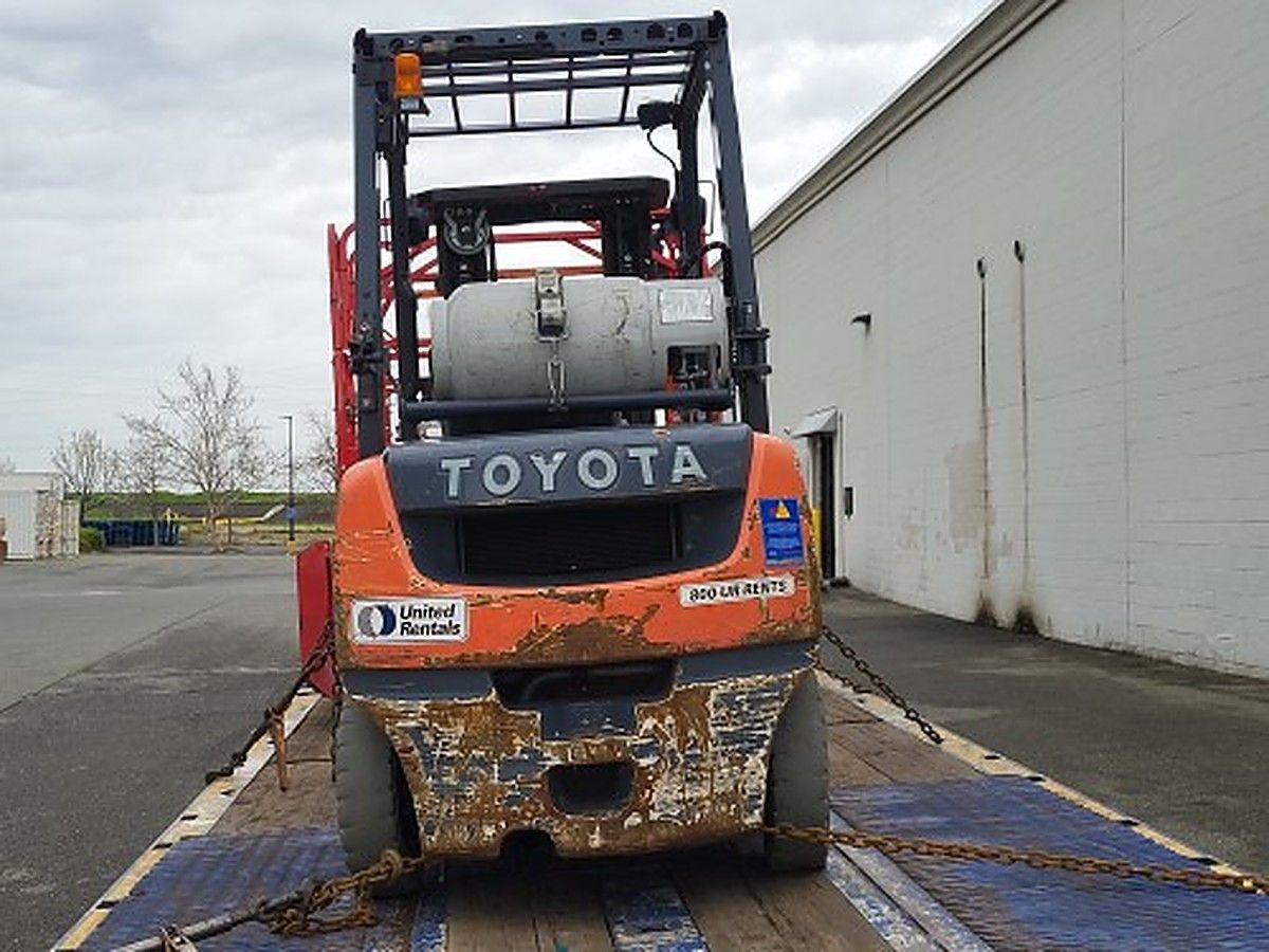 TOYOTA 8FGU25 photo 3