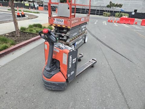 2018 TOYOTA 8HBW23 Jack Pallet 4000-4500# Electric