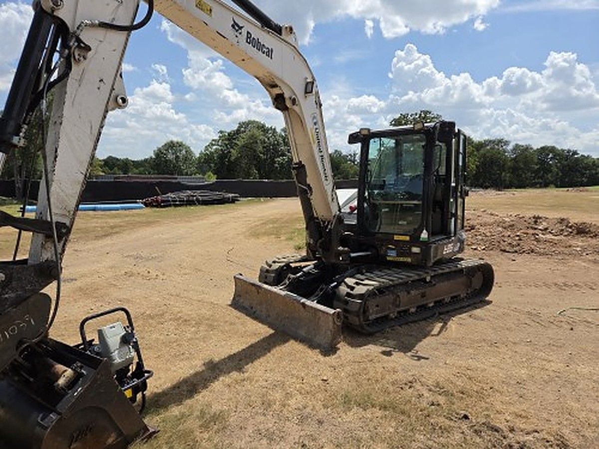 BOBCAT E85 photo 2