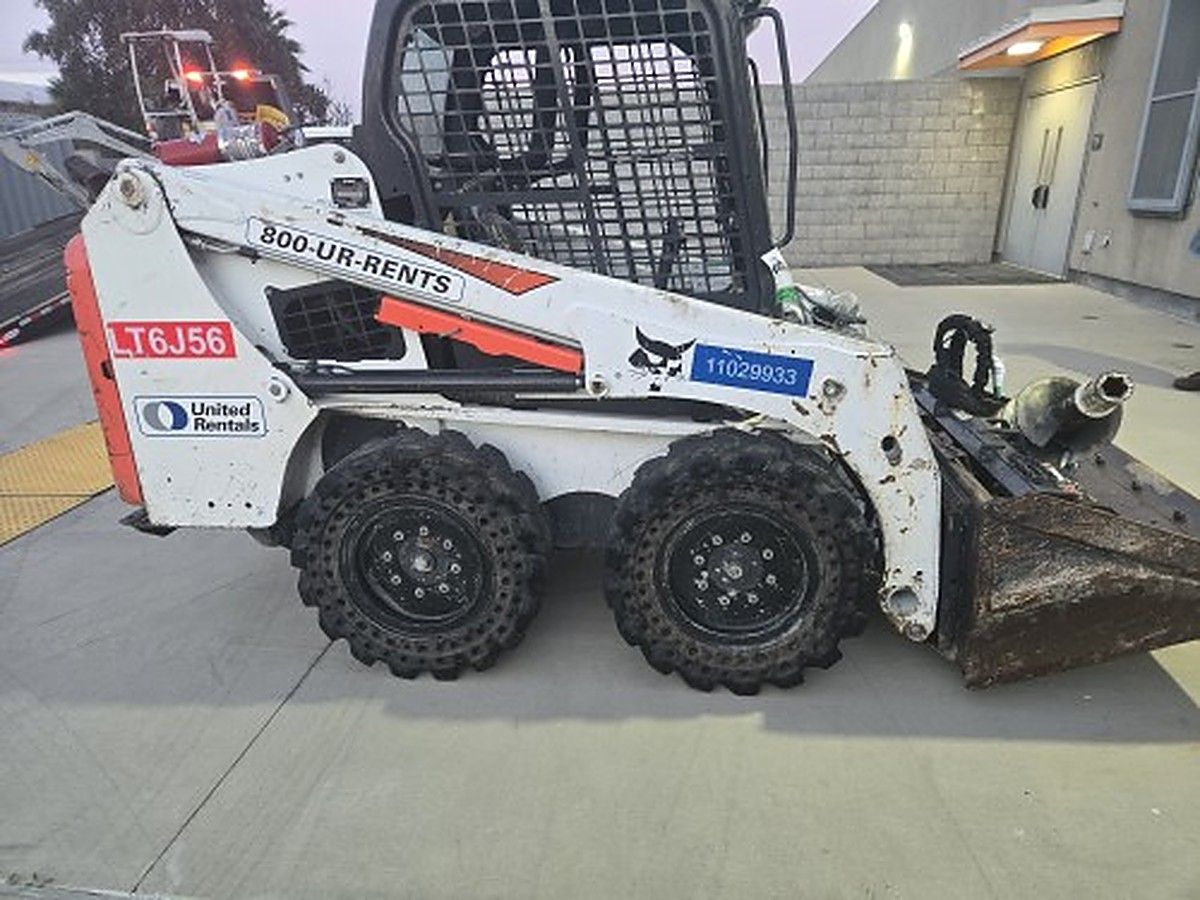 BOBCAT S450 photo 4