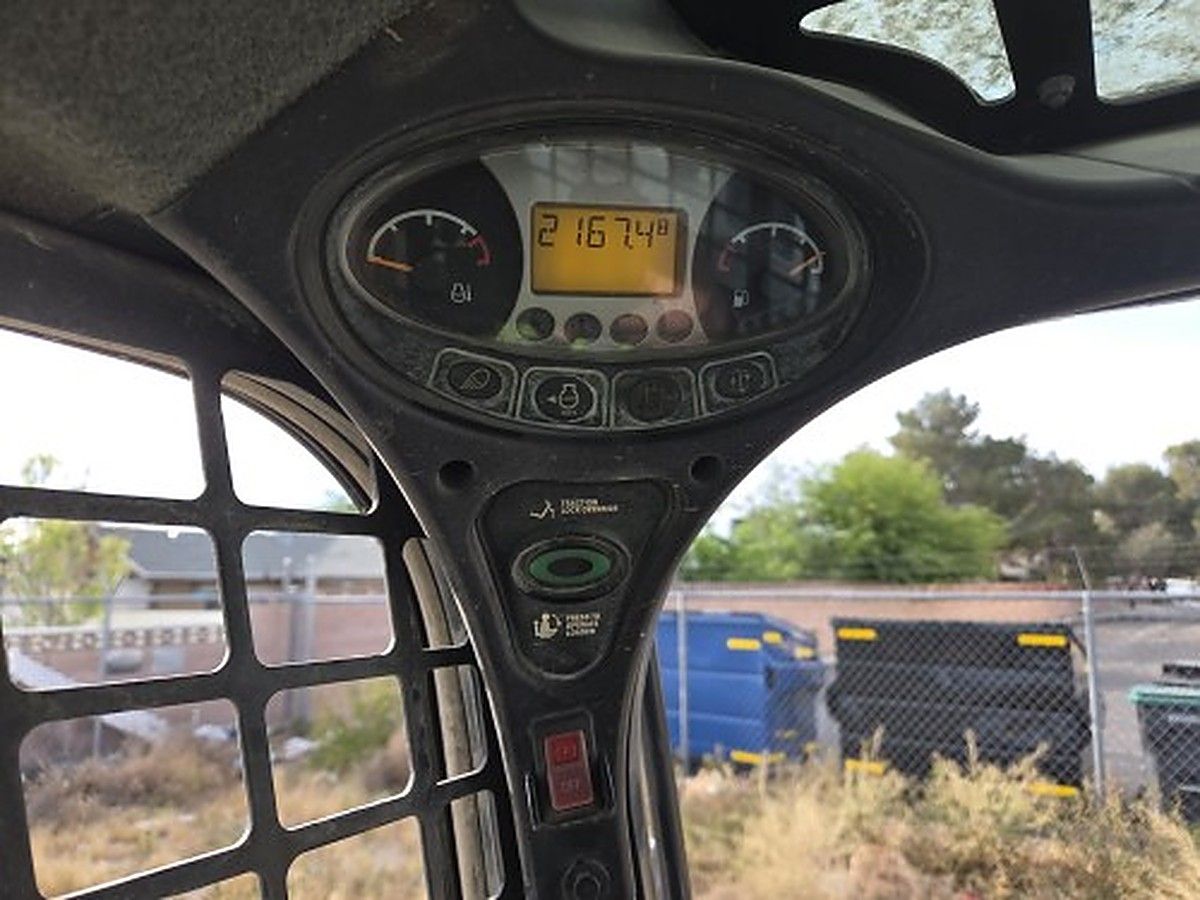 BOBCAT S650 photo 9