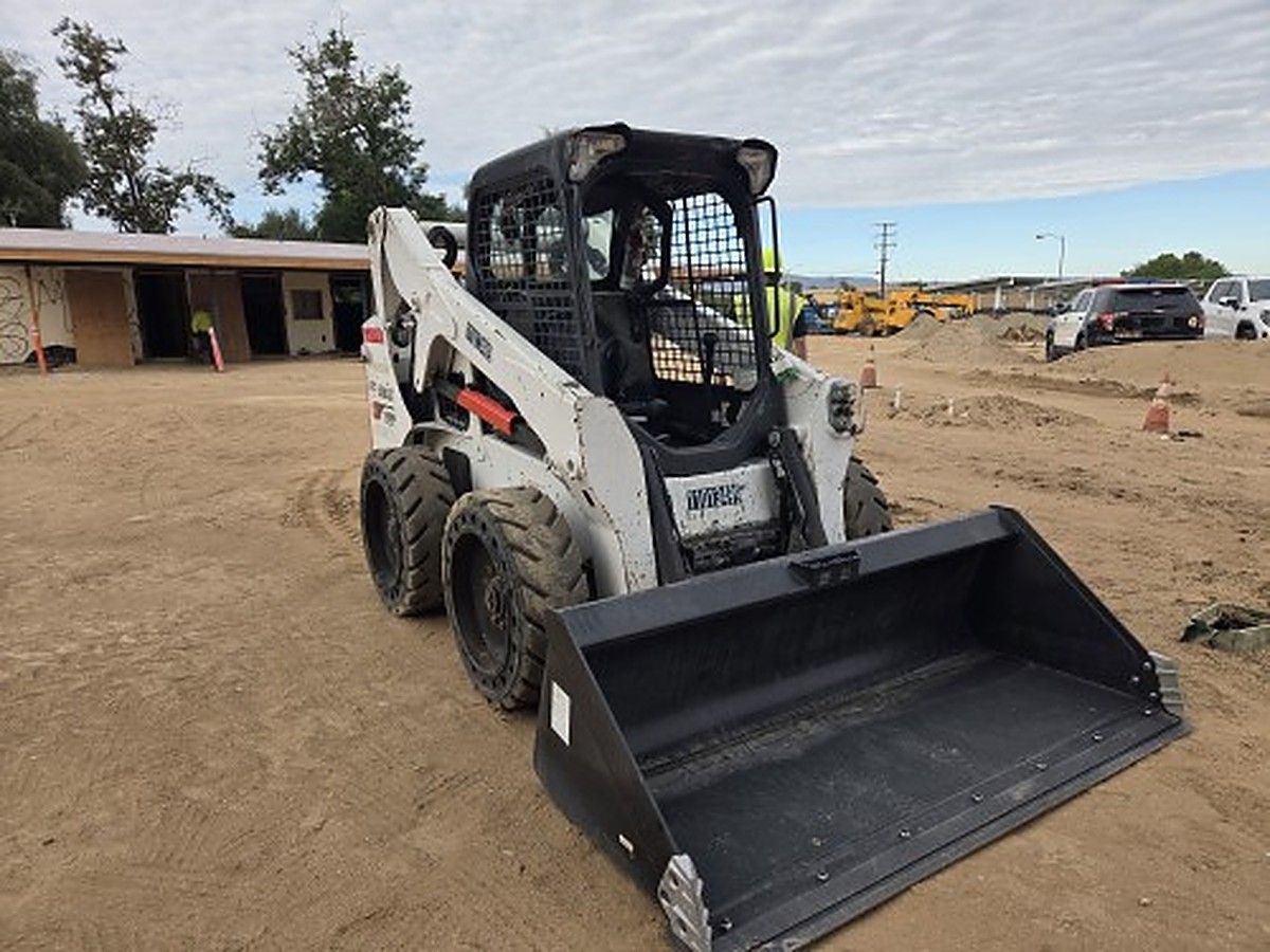 BOBCAT S650 photo 2