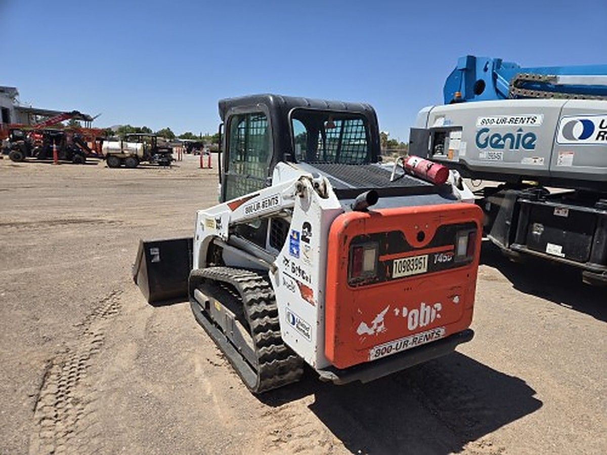 BOBCAT T450 photo 3