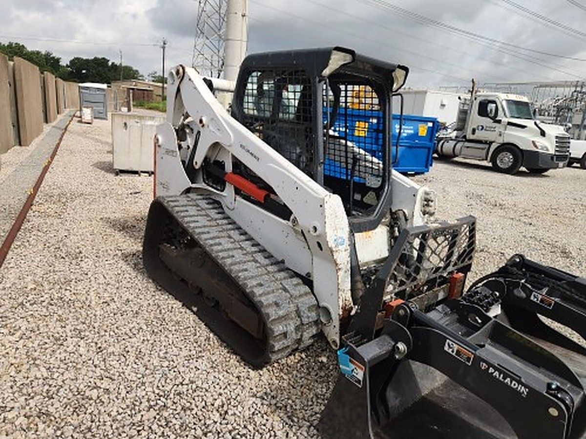 BOBCAT T650 photo 3