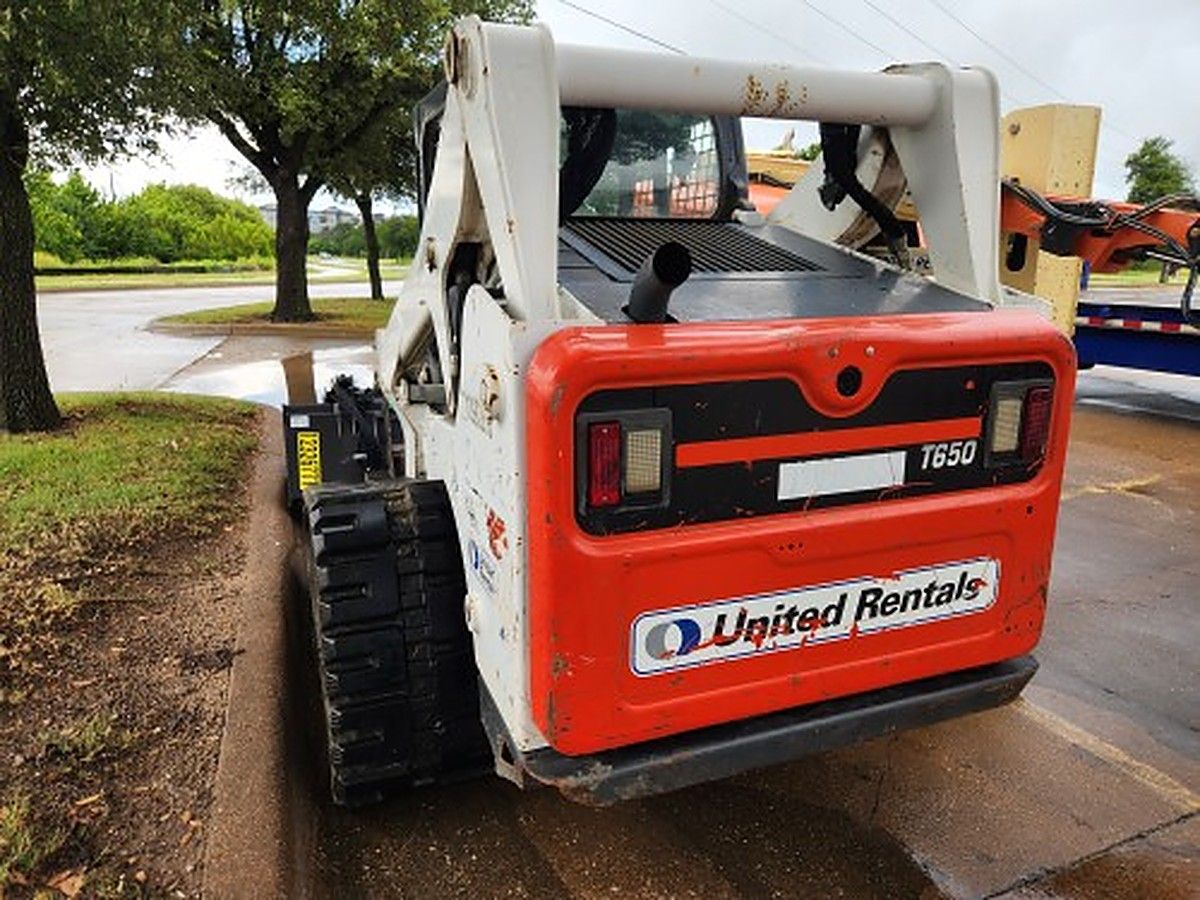 BOBCAT T650 photo 6