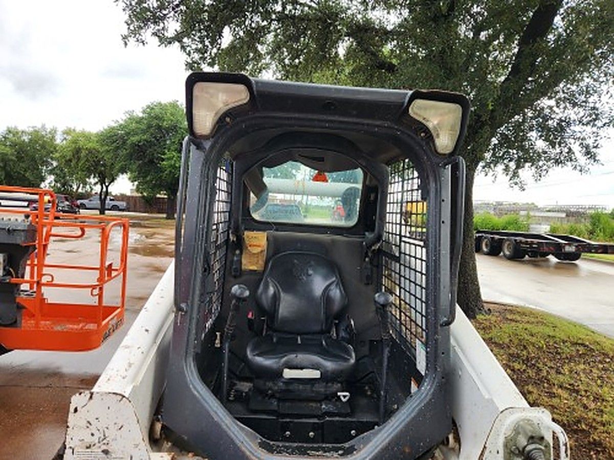BOBCAT T650 photo 7