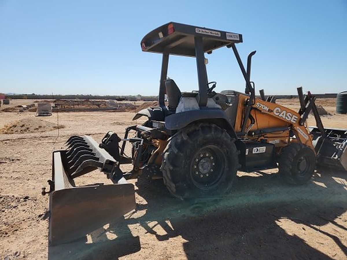 CASE 570N EP photo 2